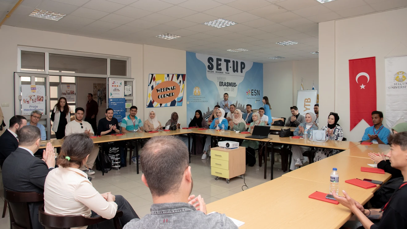 Selçuk Üniversitesinde “Motivasyon ve Kariyer Gelişim Kampı” yapıldı